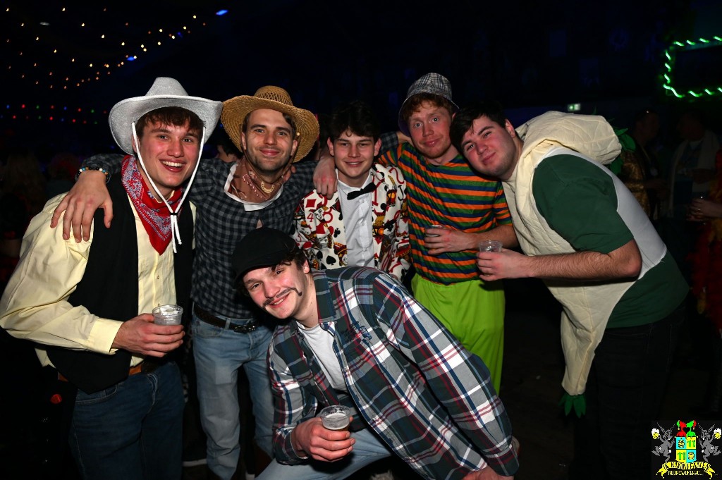 ../Images/Opwarmbal 2026 132.jpg